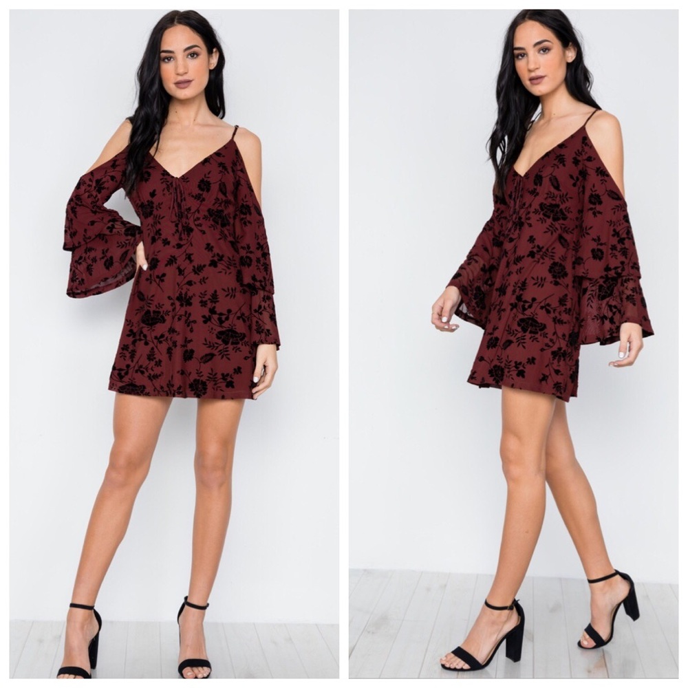 🆕Wine cold shoulder bell sleeve dress - Picture 3 of 3
